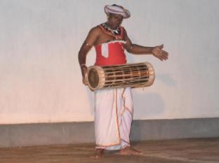 Gunners Club - Minneriya Polonnaruwa - Traditional Dance